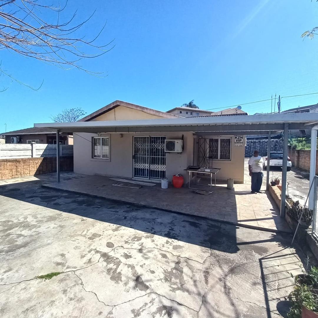 3 Bedroom House to rent in Verulam Central P24115031090