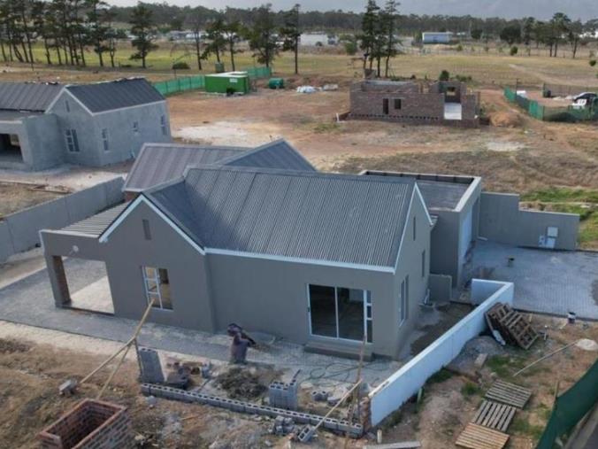 3 Bedroom House for Sale in Somerset Lakes