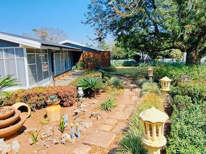 4 Bedroom House for Sale in Monument