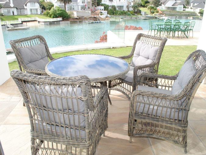 4 Bedroom House to Rent in Canals