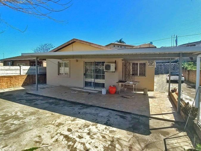 3 Bedroom House to Rent in Trenance Park