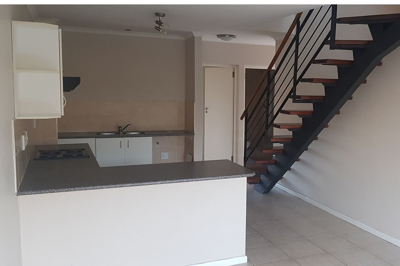 2 Bedroom Apartment / flat to rent in St Dumas P24115045215