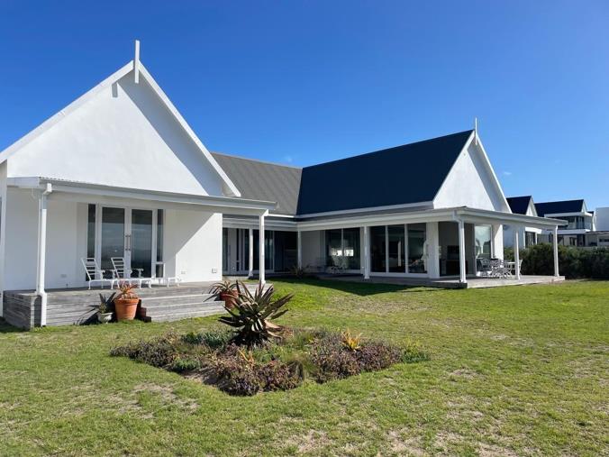 3 Bedroom House to Rent in St Francis Links