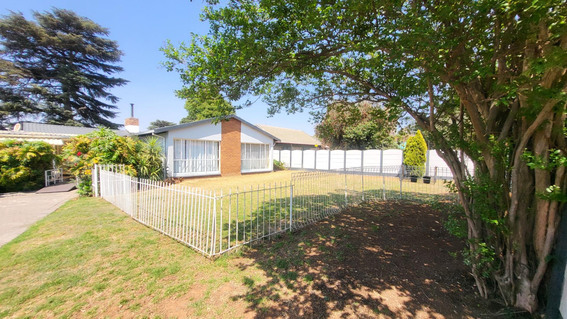 4 Bedroom House to rent in Bonaero Park P24115059564