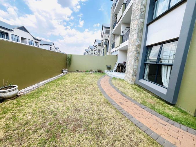 3 Bedroom Apartment / Flat for Sale in Waterfall