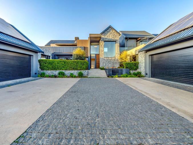 5 Bedroom House to Rent in Blair Atholl Golf Estate