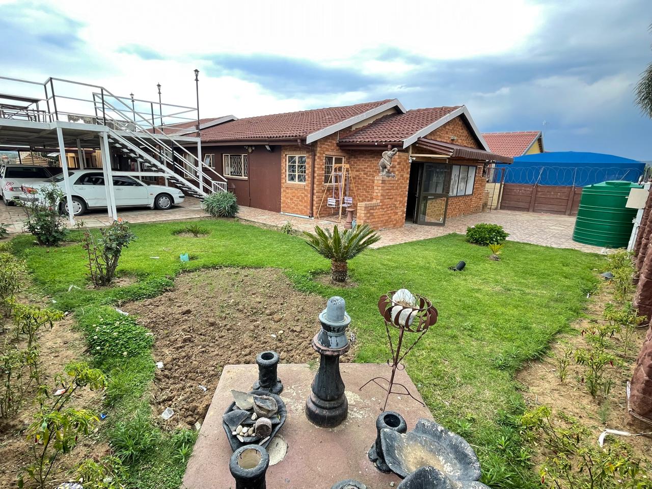 3 Bedroom House for sale in Acaciaville P24115064282