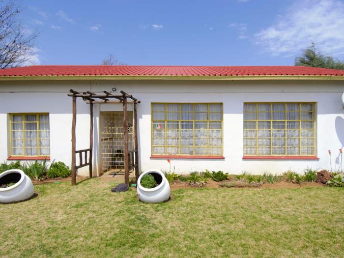 2 Bedroom House for Sale in Hobhouse