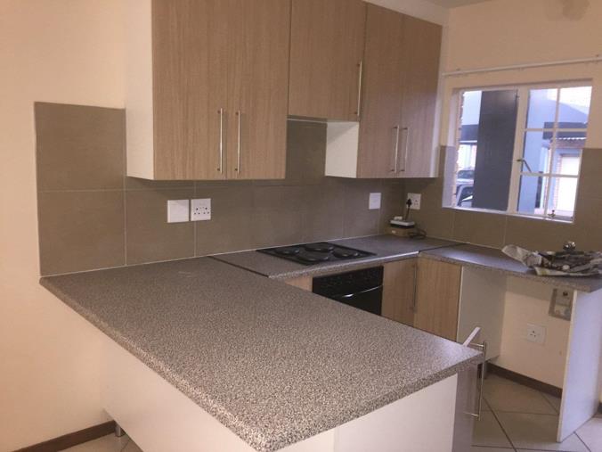 Apartment / Flat to Rent in Stone Ridge