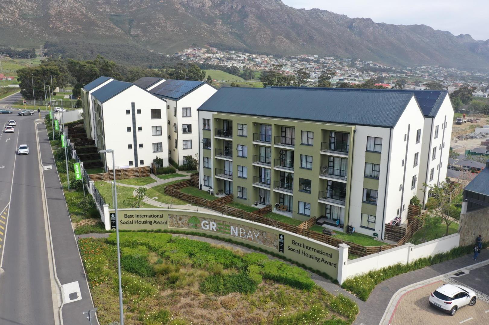 3 Bedroom Apartment / flat to rent in Gordons Bay Central P24115072229
