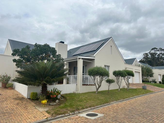 2 Bedroom House for Sale in Diemersfontein Wine and Country Estate