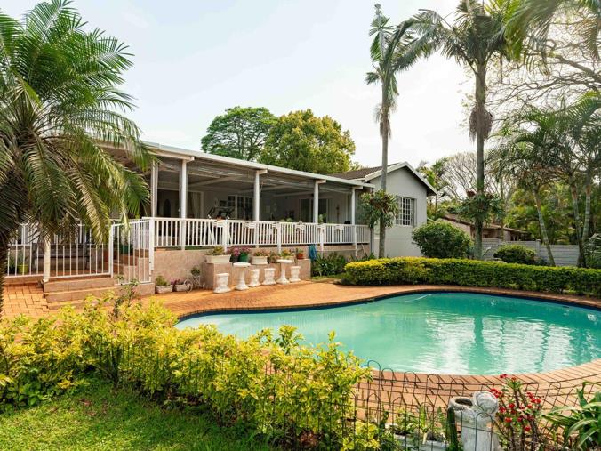 4 Bedroom House for Sale in Waterfall