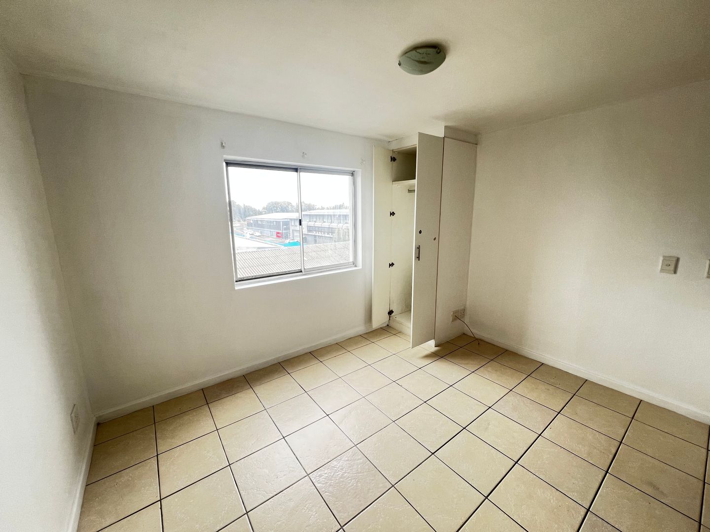 1 Bedroom Apartment / flat for sale in Maitland F502 The Square On