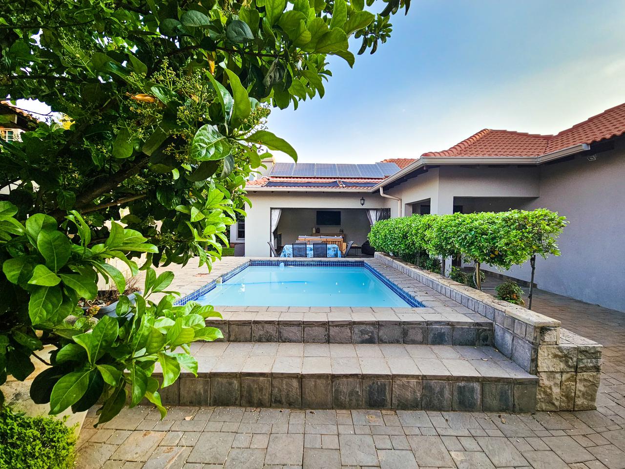 4 Bedroom House for sale in Tuscany Ridge P24115075631