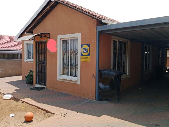 3 Bedroom House for Sale in Rosslyn