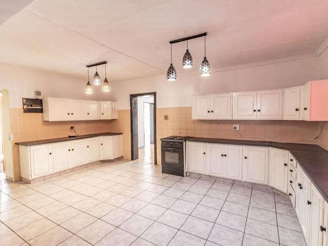 4 Bedroom House for Sale in Kempton Park West