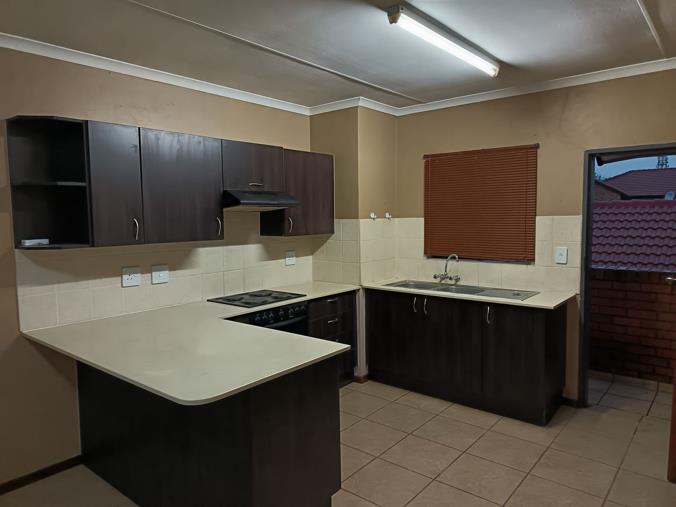 2 Bedroom Townhouse to Rent in Meyerton Central