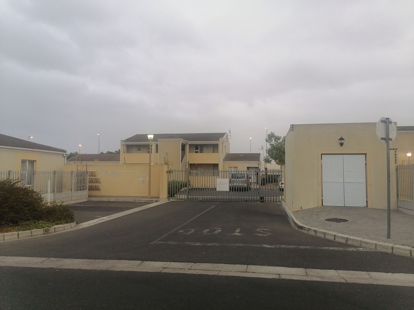 2 Bedroom House to rent in Malibu Village P24115081526