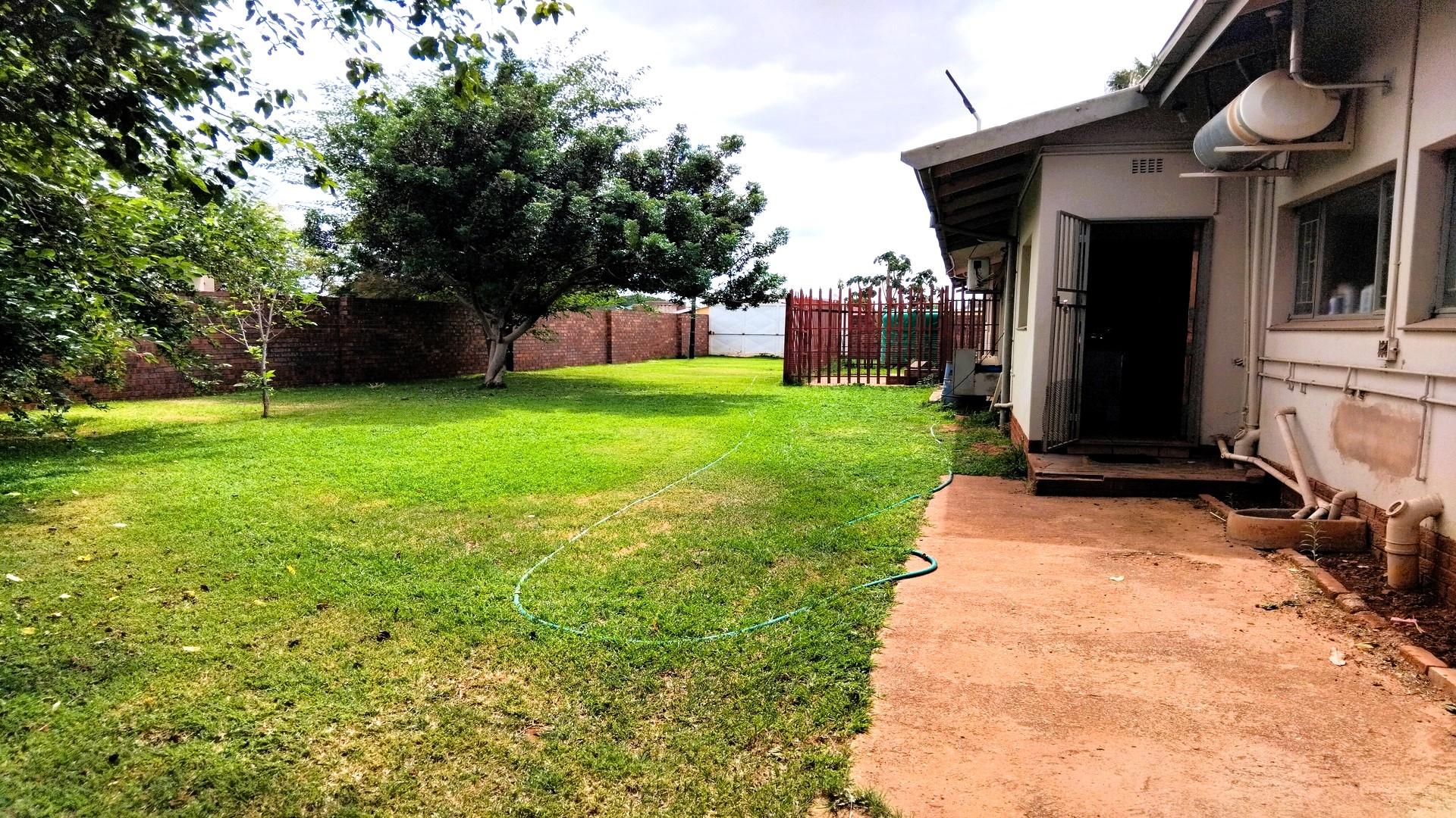 3 Bedroom House for sale in Marble Hall P24115086353