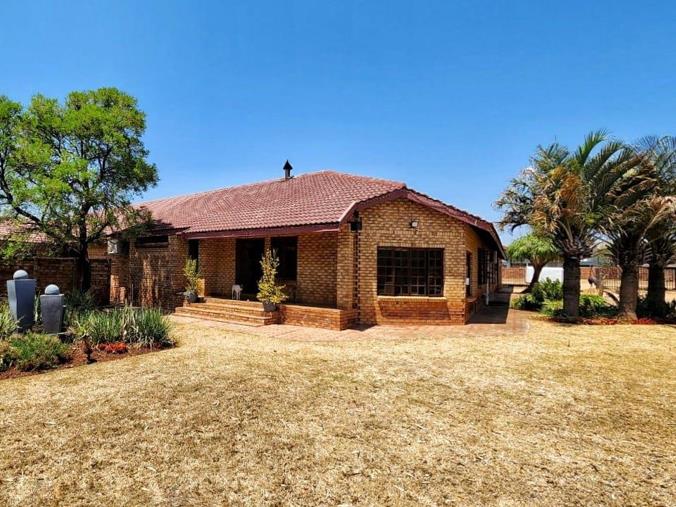 6 Bedroom House for Sale in Montana