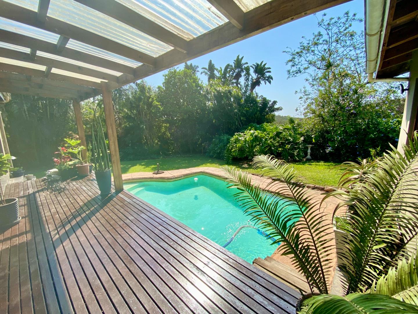 12 Bedroom House for sale in Mount Moreland 32 Bond Street P24