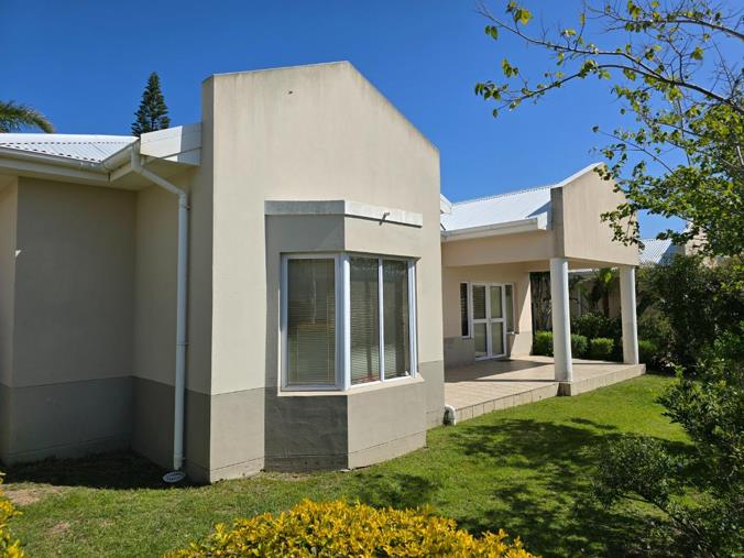 3 Bedroom Townhouse to Rent in Beacon Bay