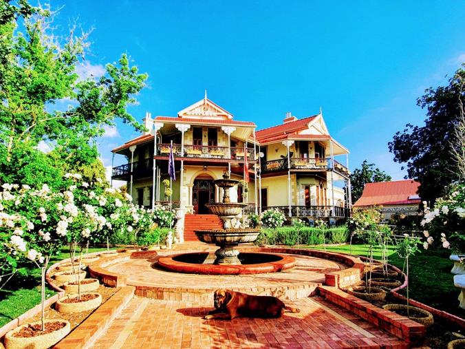 5 Bedroom House for Sale in Bergzicht