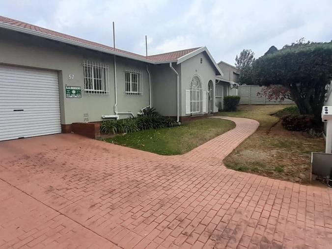 5 Bedroom House for Sale in Ridgeway