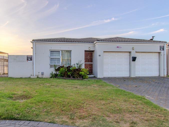 3 Bedroom House for Sale in Windsor Park Estate