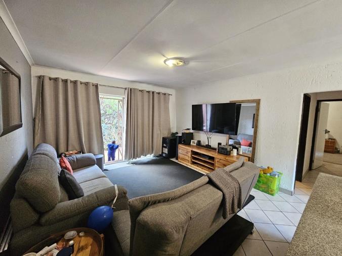 2 Bedroom Apartment / Flat for Sale in Winchester Hills