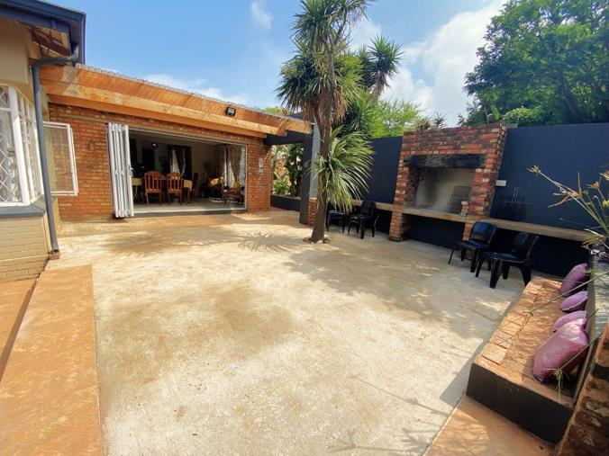 3 Bedroom House for Sale in Monument