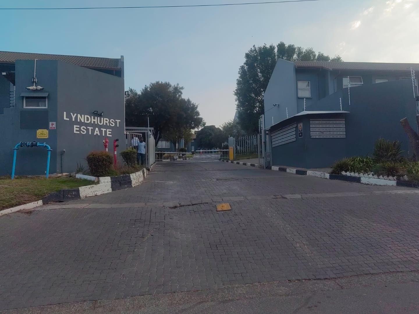 3 Bedroom Apartment / flat for sale in Lyndhurst P24115126351