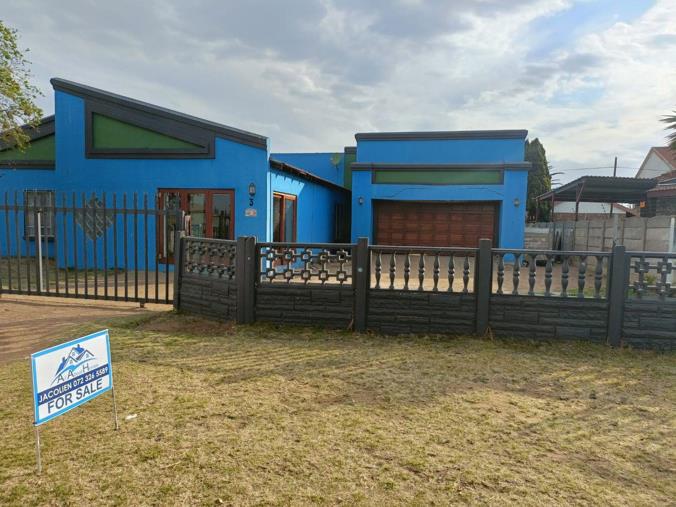 4 Bedroom House for Sale in Riversdale