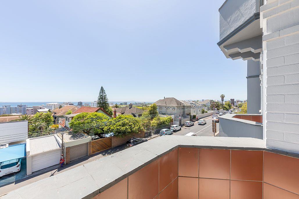 4 Bedroom Apartment / flat for sale in Green Point P24115128103