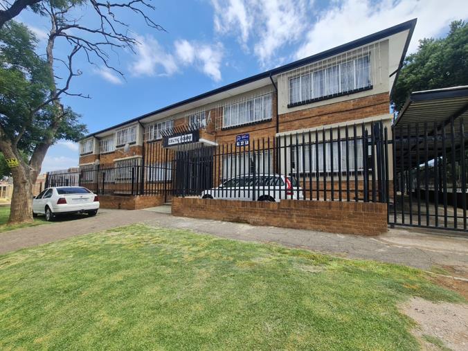 3 Bedroom Apartment / Flat to Rent in Forest Hill