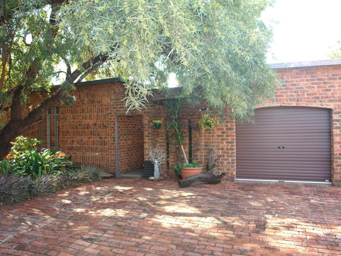 3 Bedroom House for Sale in Monument Heights