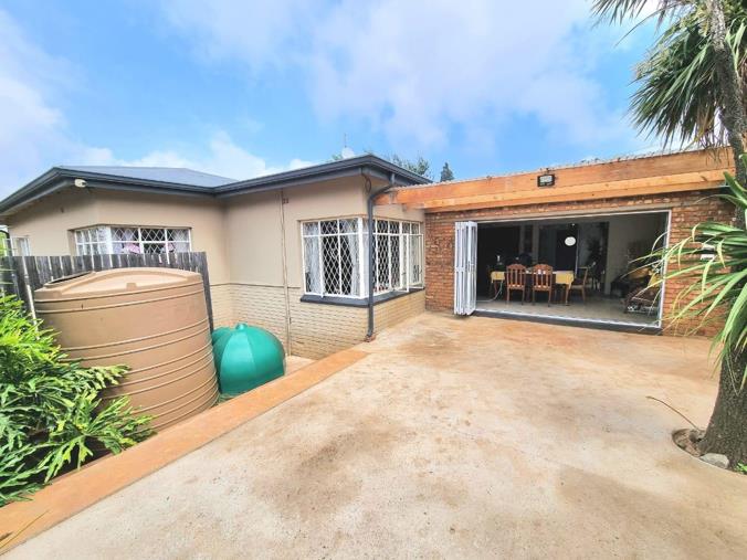 3 Bedroom House for Sale in Monument