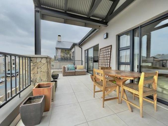 2 Bedroom Apartment / Flat to Rent in The Polofields