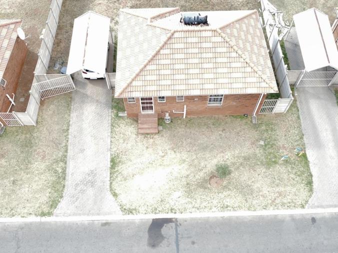 3 Bedroom House for Sale in Thatch Hill Estate