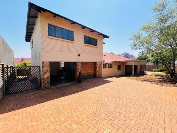 4 Bedroom House for Sale in Florida North