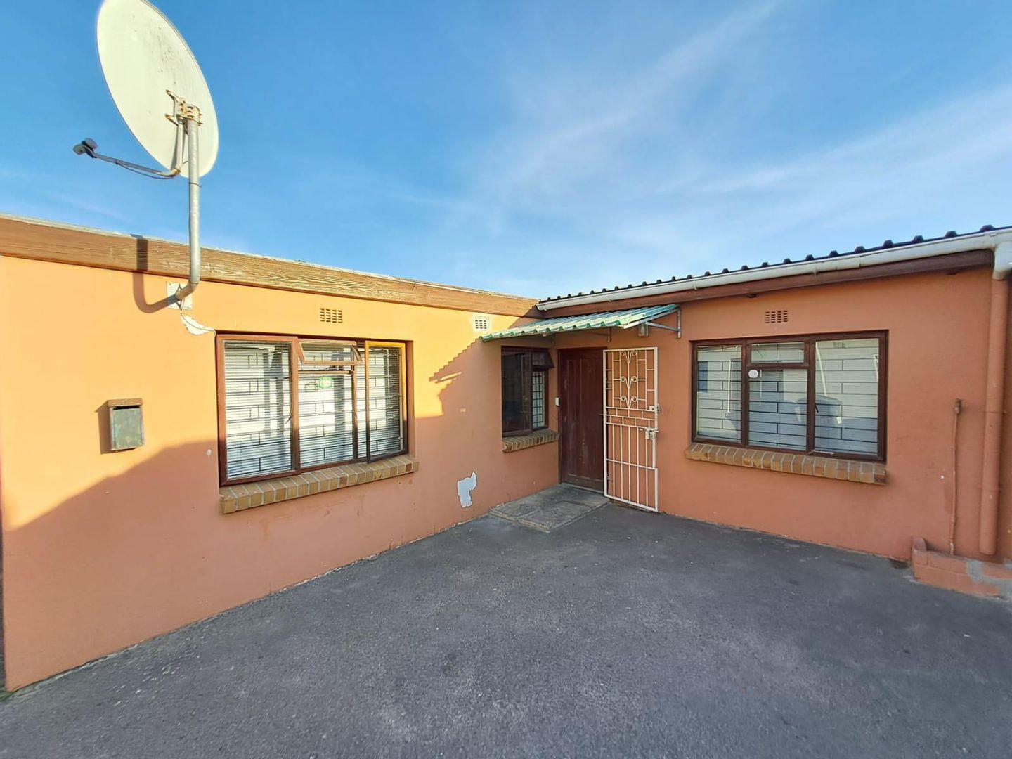 2 Bedroom House for sale in Tuscany Glen P24115134565