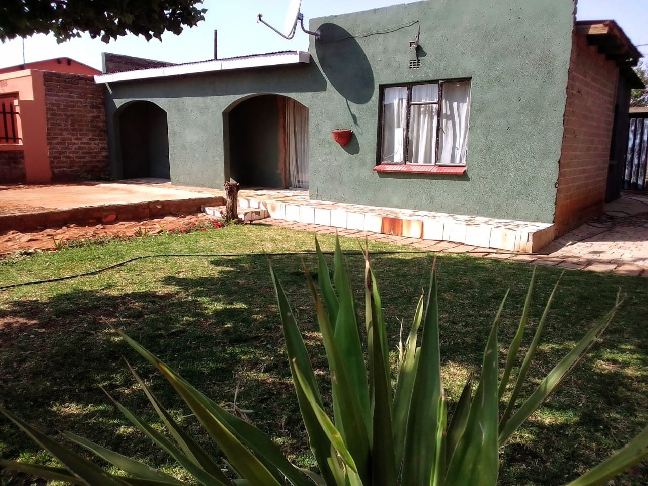 House for sale in Orange Farm P24115136154