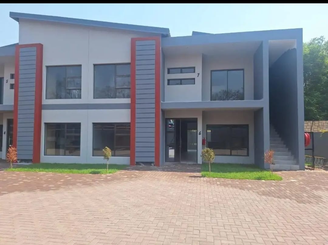 3 Bedroom Townhouse for sale in Bodorp P24115140478