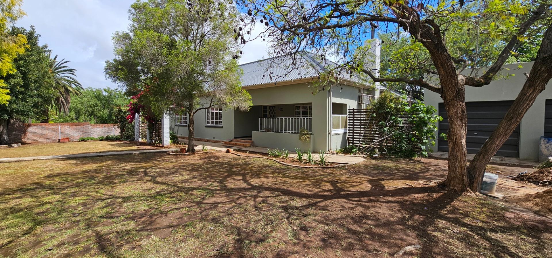 4 Bedroom House for sale in West Bank 163 Jan Van Riebeeck Street