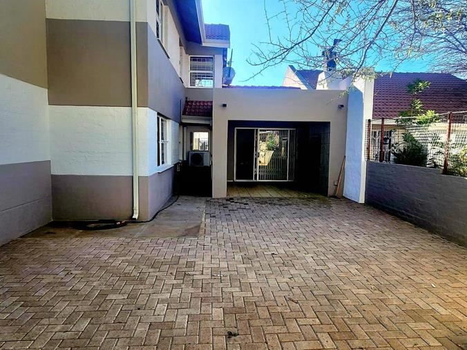 3 Bedroom Townhouse for Sale in Olympia