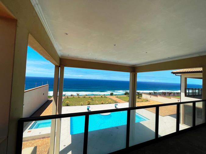 5 Bedroom House for Sale in Athlone Park