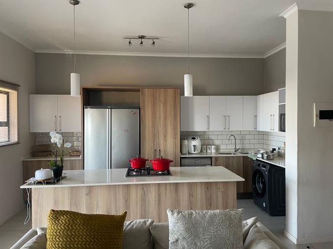 2 Bedroom Apartment / Flat to Rent in Golden Fields Estate