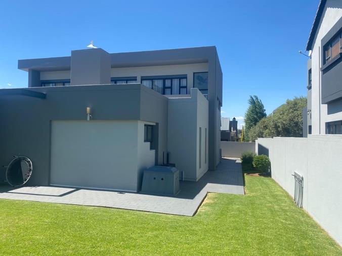 4 Bedroom House to Rent in Midstream Meadows