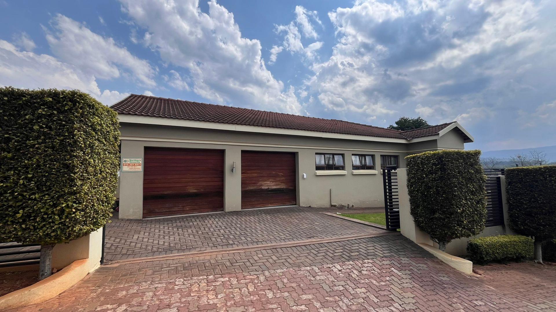 3 Bedroom House for sale in Golden Acres Estate P24115145924