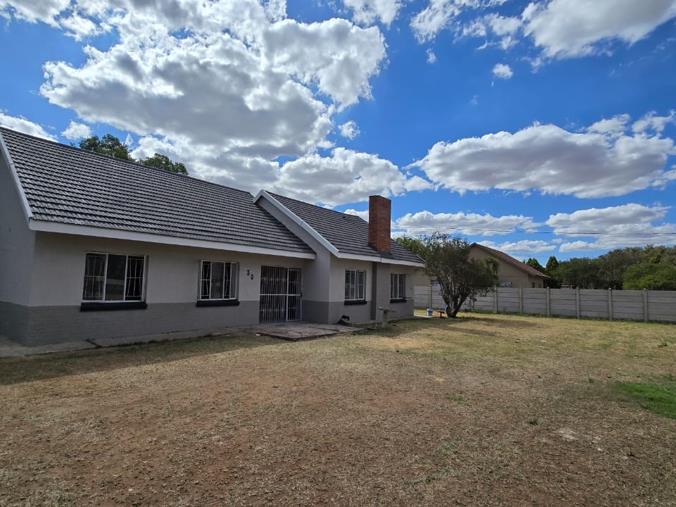 3 Bedroom House for Sale in Three Rivers